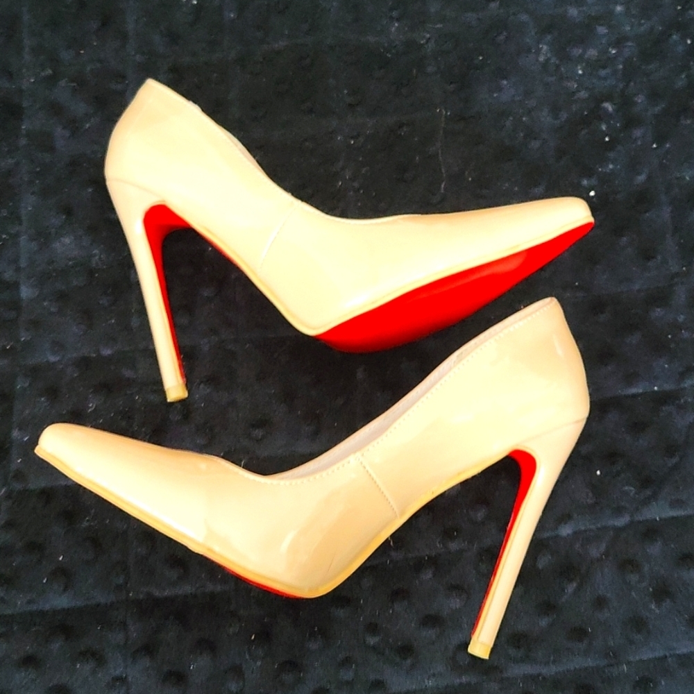 4.5" RED SOLE BEAUTIFUL NUDE 👠 HEELS (Not) Designer sz 40
